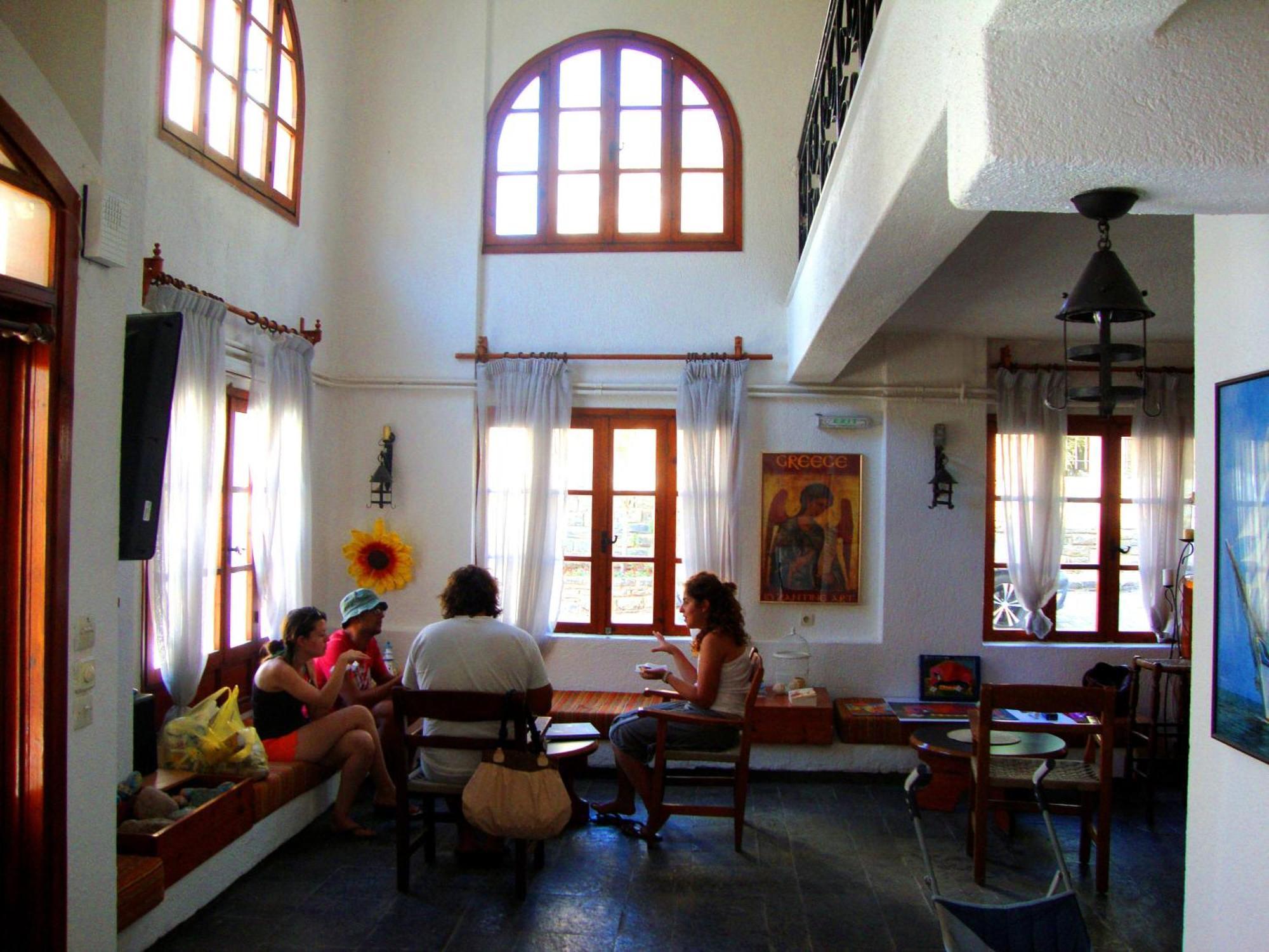 Aparthotel Mantraki