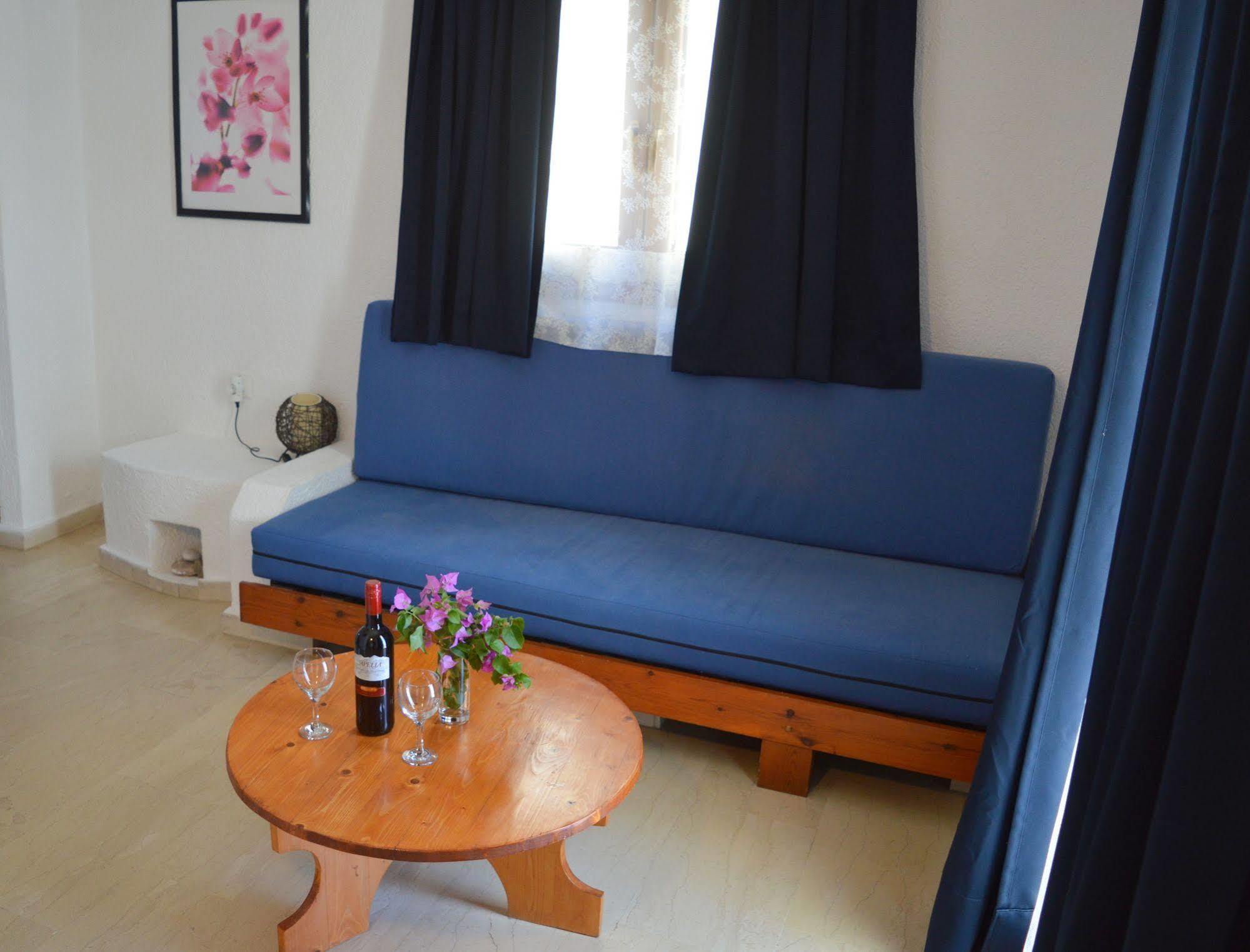 Aparthotel Mantraki
